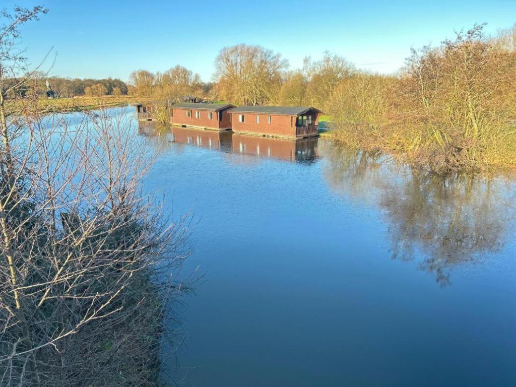 Hickling Broads Lodge Houseboat Stalham Exteriér fotografie