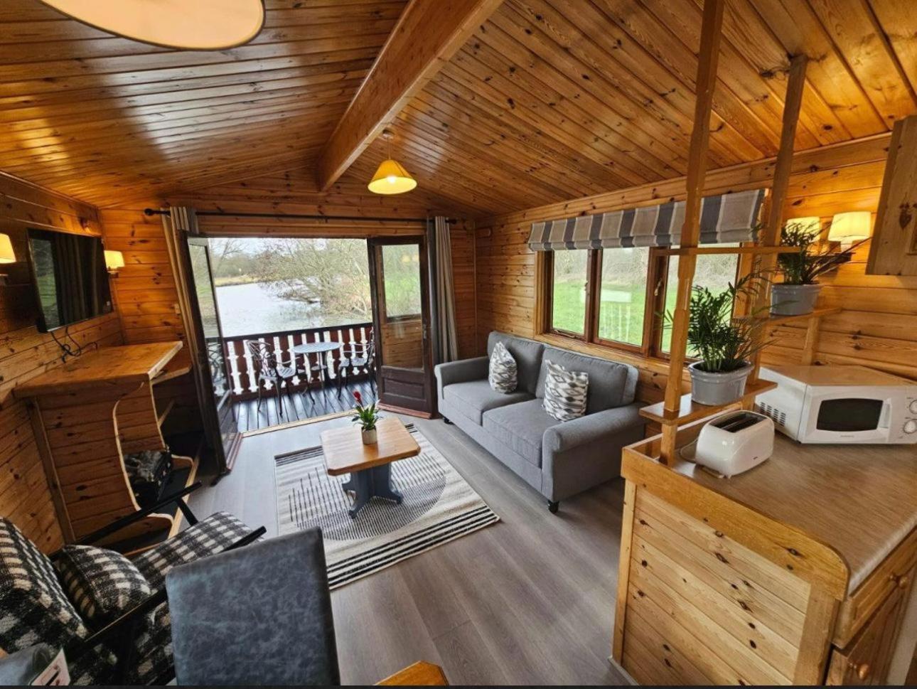 Hickling Broads Lodge Houseboat Stalham Exteriér fotografie